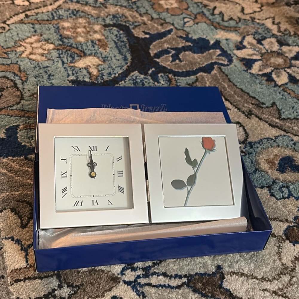 Silver Photo Frame with Clock